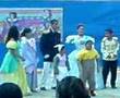 COLEGIO FLORESTA JENNY BAILANDO LA CADENITA