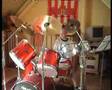 Roy 9 jaar oud drummen