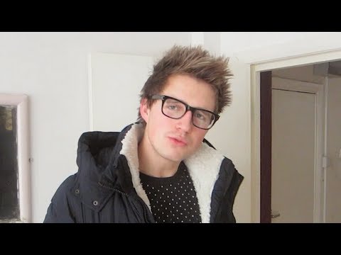 marcus - Marcus and I are living in London for 2 weeks !! Please Thumbs up if you enjoyed it ^_^ All our Links are below:: ▻ TWITTER ◅ http://www.twitter.com/pointles...