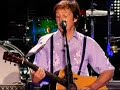 Paul McCartney (Blackbird) sur les plaines d\ Paul McCartney (Blackbird) sur les plaines d\
