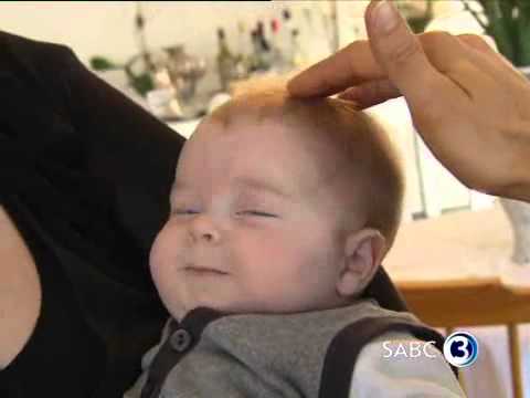 Arno & Mel Carstens introduce their baby