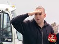 Sakra, a je to v riti