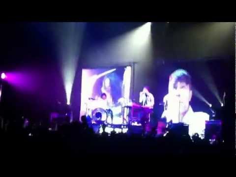EarvinGotti - Matt and Kim perform
