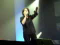 vivien savage avec son grand succ�s la p'tite lady enflamme le z�nith d'auvergne lors de la tourn�e rfm party 80.