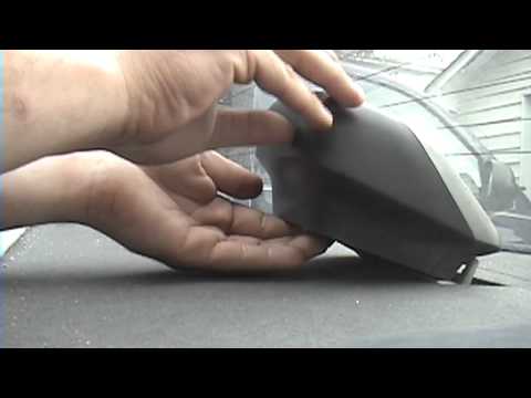 1995-1996 Nissan Maxima: Third brake light replacement