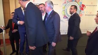 ÇEVRE VE ŞEHİRCİLİK BAKANI MEHMET ÖZHASEKİ'NİN KONUK OLDUĞU ANKARA BULUŞMALARI'NDA PLAKET TAKDİMİ