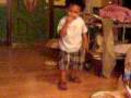 videos de Jaaziah makes up song on trumpet
