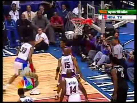 Kobe Bryant at 2001 all star game. funny stuff