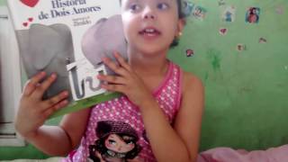 Vídeo: Prosinhas Literárias - Laís fala sobre o livro "História de Dois Amores", de Carlos