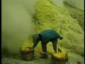 24 october 2000
a disturbing report on the terrible working conditions and appauling pay in indonesia's mining industry.
