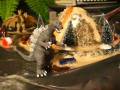 videos de Godzilla and the Exploding Volcano