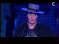 by bizet sung by french baritone, ludovic t�zier. there is a video of him as escamillo on stage;
http://ie.youtube.com/watch?v=ckzp2520e0g

votre toast, je peux vous le rendre,
se�or, se�ors car avec les soldats
oui, les toreros, peuvent s'entendre ;
pour plaisirs, pour plaisirs,
ils ont les combats !
le cirque est plein,
c'est jour de f�te !
le cirque est plein du haut en bas ;
les spectateurs, perdant la t�te,
les spectateurs s'interpellent � grand fracas !
apostrophes, cris et tapage
pousses jusques � la fureur!
car c'est la f�te du courage!
c'est la f�te des gens de co
allons ! en garde ! allons ! allons ! ah !
tor�ador, en garde ! tor�ador, tor�ador !
et songe bien, oui, songe en combattant
qu'un ?il noir te regarde,
et que l'amour t'attend,
tor�ador, l'amour t'attend !
et songe bien, oui, songe en combattant
qu'un ?il noir te regarde,
et que l'amour t'attend,
tor�ador, l'amour t'attend !
tout d'un coup, on fait silence...
ah ! que se passe-t-il ?
plus de cris, c'est l'instant !
plus de cris, c'est l'instant !
le taureau s'�lance
en bondissant hors du toril !
il s'�lance ! il entre,
il frappe ! un cheval roule,
entra�nant un picador,
ah ! bravo! toro ! hurle la foule !
le taureau va, il vient,
il vient et frappe encore !
en secouant ses banderilles,
plein de fureur, il court !
le cirque est plein de sang!
on se sauve, on franchit les grilles !
c'est ton tour maintenant ! allons !
en garde ! allons ! allons ! ah !
tor�ador, en garde ! tor�ador, tor�ador !
et songe bien, oui, songe en combattant
qu'un ?il noir te regarde,
et que l'amour t'attend,
tor�ador, l'amour t'attend !
et songe bien, oui, songe en combattant
qu'un ?il noir te regarde

et que l'amour t'attend,
tor�ador, l'amour t'attend !
et songe bien, oui, songe en combattant
qu'un ?il noir te regarde
et que l'amour t'attend,
et que l'amour t'attend,
tor�ador, l'amour t'attend !
l'amour! l'amour ! l'amour !
tor�ador, tor�ador, l'amour t'attend !