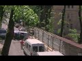 Люк подбросил авто
