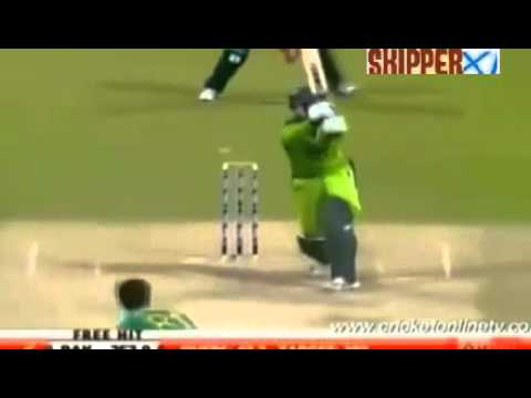 Abdul Razzaq 109* off 72 (10 Sixes & 7 Fours) 