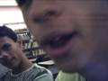 videos de Abelhas invandem a Biblioteca: Alexandre e Alex USB