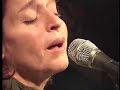 Olivia Byington canta \"Por Dentro\" no Canja do iG