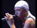 Miguel Saez cantando Chicas Locas en Directo