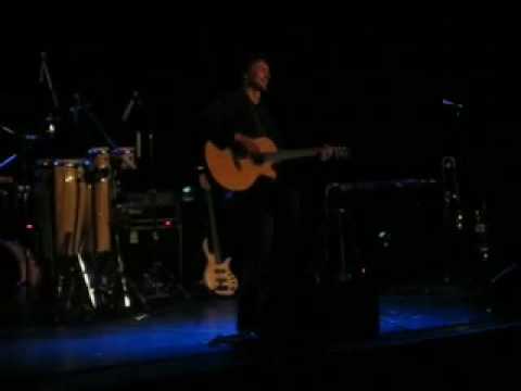 Chris Chameleon: Apie (acoustic)