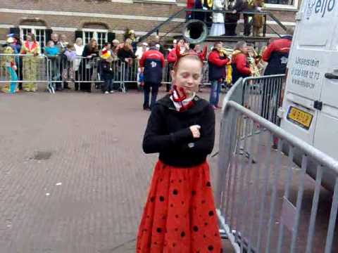 how to fertilize hydroponic weed