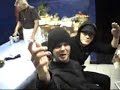 Un \"Hola\" de Lauri Un \"Hola\" de Lauri