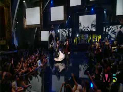 Blooper en la entrega del video del año - MTV Video Music Awards 2006