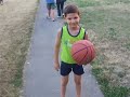 Rares cu mingea de baschet