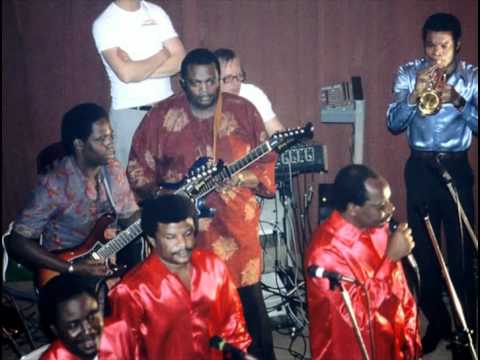 Nostalgie (Josky Kiambukuta) - Franco & le TPOK Jazz 1983 Bruxelles Nostalgie (Josky Kiambukuta) - Franco & le TPOK Jazz 1983 Bruxelles