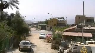 سكان قرية عقبرة يشتكون من تمييز عنصري