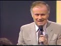 another wonderful lead by the great glen payne. this is slightly different from the studio version, but much more moving...

group members include george younce, glen payne, mark trammell, danny funderburk, and roger bennett on piano