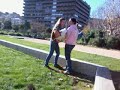 Carmen belen y marta saltando en el estanque