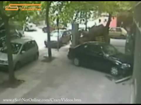drivers - Hilarious compilation. More videos at http://www.esoftnetonline.com/crazyvideos.htm.
