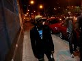 omega en las calle de españa tripiando a los mambero