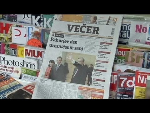 klarem - http://de.euronews.com/ Borut Pahor ist neuer Staatspräsident Sloweniens. Der Herausforderer gewann überraschend klar die Stichwahl um das höchste Staatsamt:...