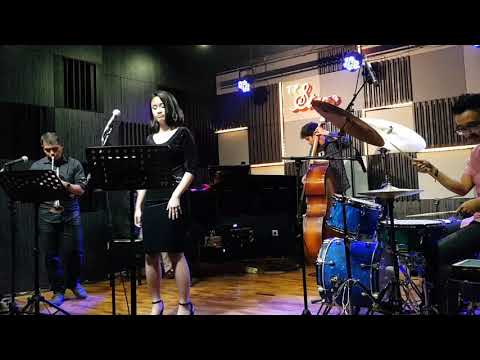 Alice In Wonderland - Jason Limanjaya Trio ft. Natasya Elvira & Brury Effendy