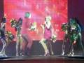 videos de LA DANSE CHELOU... ^^ - Concert Lorie Toulouse - TOUR2LOR
