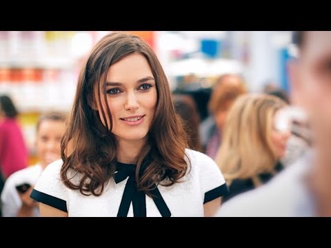 Chanel - More on http://chanel-news.com Celebrities at the CHANEL Fall-Winter 2014/15 Ready-to-Wear show on March 4th, 2014 at the Grand Palais, Paris. Interviews by ...