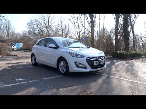 2014 Hyundai i30 1.6 CRDi 110 Blue Drive Active (5-door) Start-Up and Full Vehicle Tour 2014 Hyundai i30 1.6 CRDi 110 Blue Drive Active (5-door) Start-Up and Full Vehicle Tour