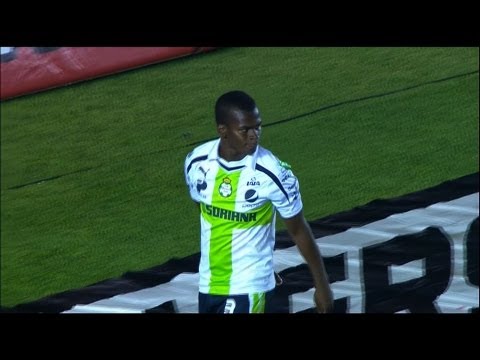 VIDEO: Colombiaan doet mislukte Maradona-imitatie in Me..