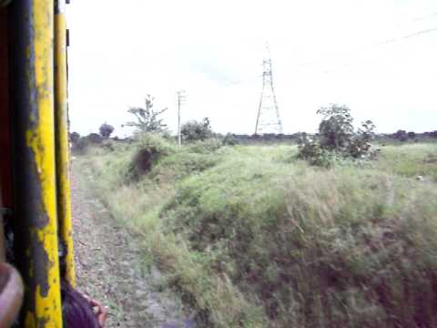 how to reach omkareshwar from indore by train