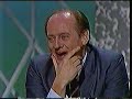 en klip fra 80er programmet: fup eller fakta.
et dr program der var meget popul�r i 80erne (nok pga dr�s monopol).
men pr�v at se t�jstilen og hvorledes det hele ser ud..... yikes!
g�sterne er j�rgen clevin, anne fabricius-bjerre, ole ernst, annelise blistrup (med 80er-brillerne), ole andreasen og jesper klein.