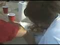 videos de Mikey Phillips wins a Pie eating contest.