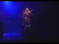 GLORIA TREVI, CON LOS OJOS CERRADOS DESDE EL AUDITORIO NAC