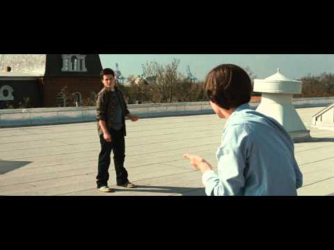 Mitternachtszirkus - Der 16-jährige Darren Shan (Chris Massoglia) besucht einen unheimlichen Mitternachtszirkus, wo er von einem Vampir (John C. Reilly) gebissen wird. Weil er ni...