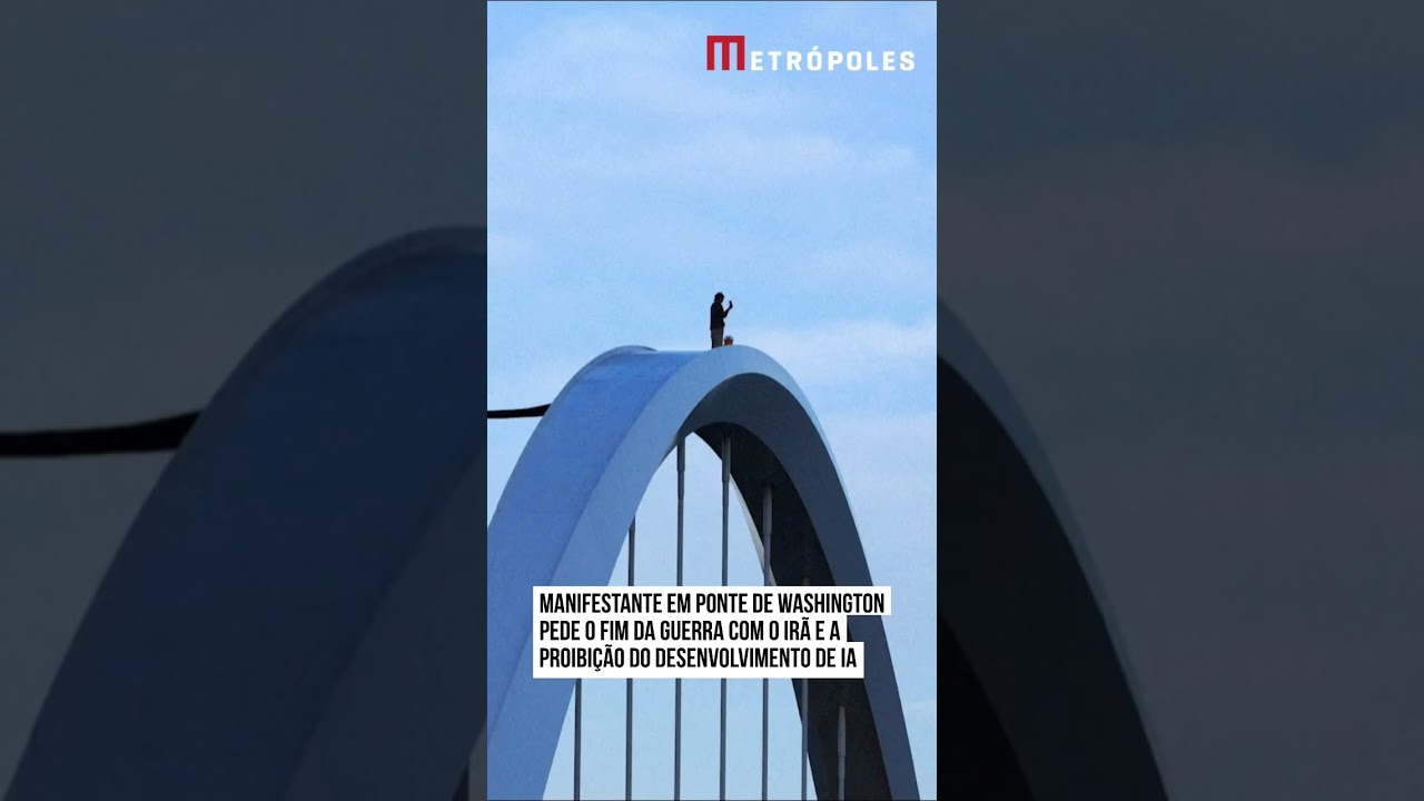 Manifestante em ponte nos EUA pede o fim da guerra com o Irã e a proibição do desenvolvimento de IA