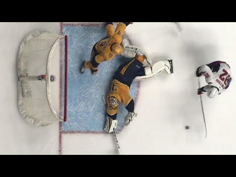 Video: Capitals' Kuznetsov can't lift puck over sprawled out Predators' Rinne