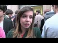 A l'annonce de la défaite de Nicolas Sarkozy au second tour de l'élection présidentielle, les militants UMP n'ont pas caché leur déception, et leur tristesse pour certains. Durée: 01:21
