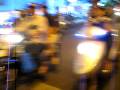 videos de Crossing the road in Saigon