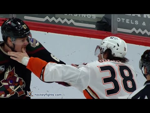 Derek Grant vs Lawson Crouse Feb 22, 2021