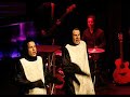 Ylvis brødrene - Ytterst på tissen sitter