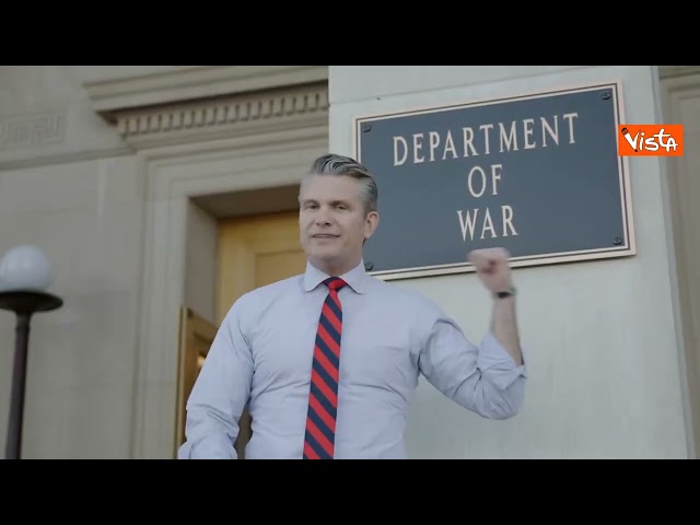 Il Segretario Usa Pete Hegseth installa targa del Dipartimento della Guerra